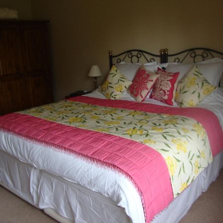 The Paddock Bed and Breakfast Haverfordwest Exteriör bild