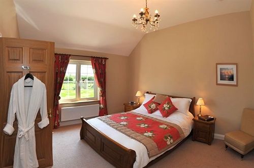 The Paddock Bed and Breakfast Haverfordwest Exteriör bild