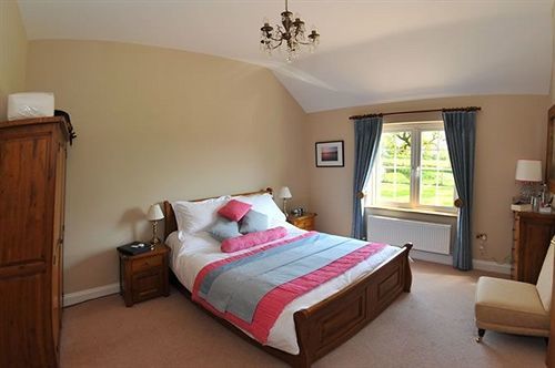 The Paddock Bed and Breakfast Haverfordwest Exteriör bild